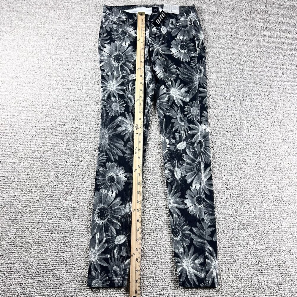 Hue Skimmer Floral Denim Leggings Pants Black White Women’s Size XS - Picture 4 of 7